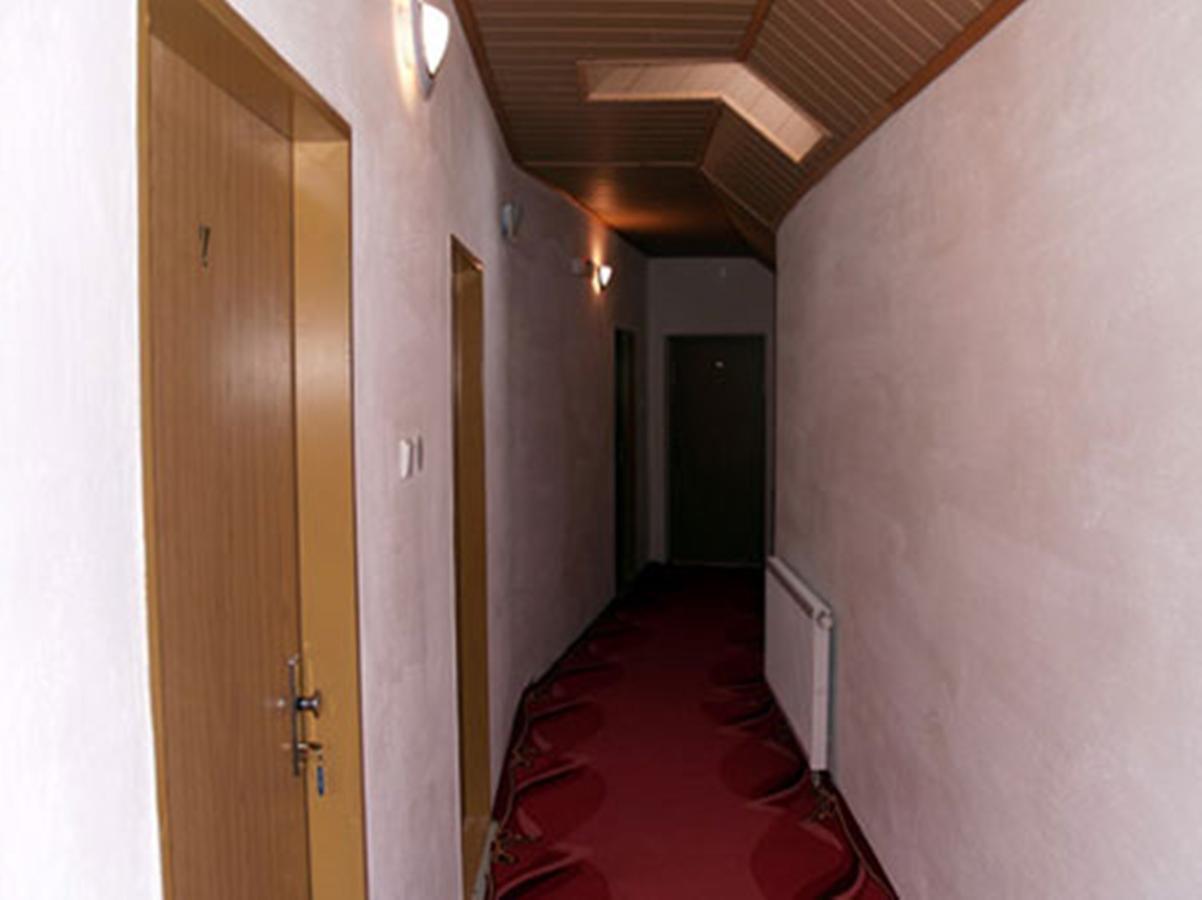 Motel Pod Stromisom Vlachovo エクステリア 写真
