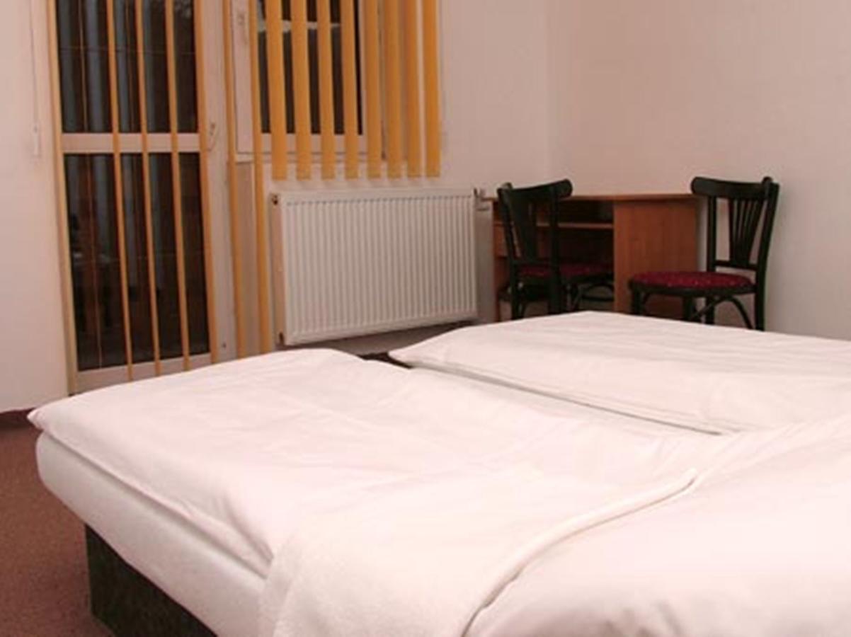 Motel Pod Stromisom Vlachovo エクステリア 写真