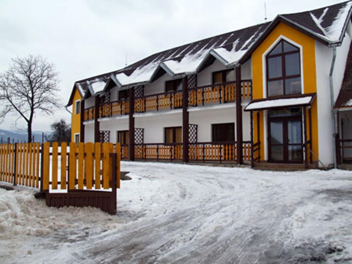 Motel Pod Stromisom Vlachovo エクステリア 写真