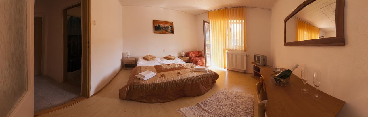 Motel Pod Stromisom Vlachovo エクステリア 写真